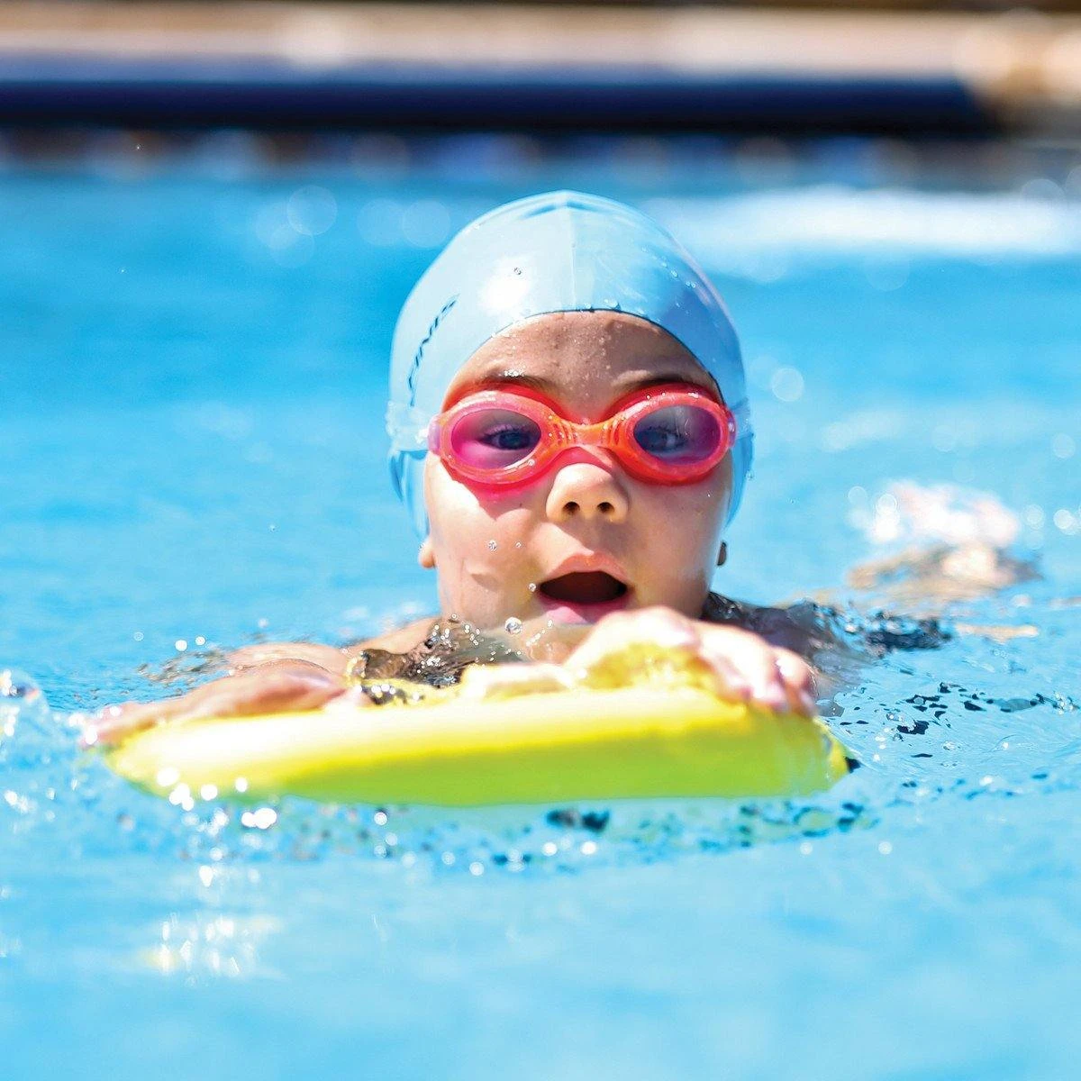 FINIS Foam Kickboard - Image 4